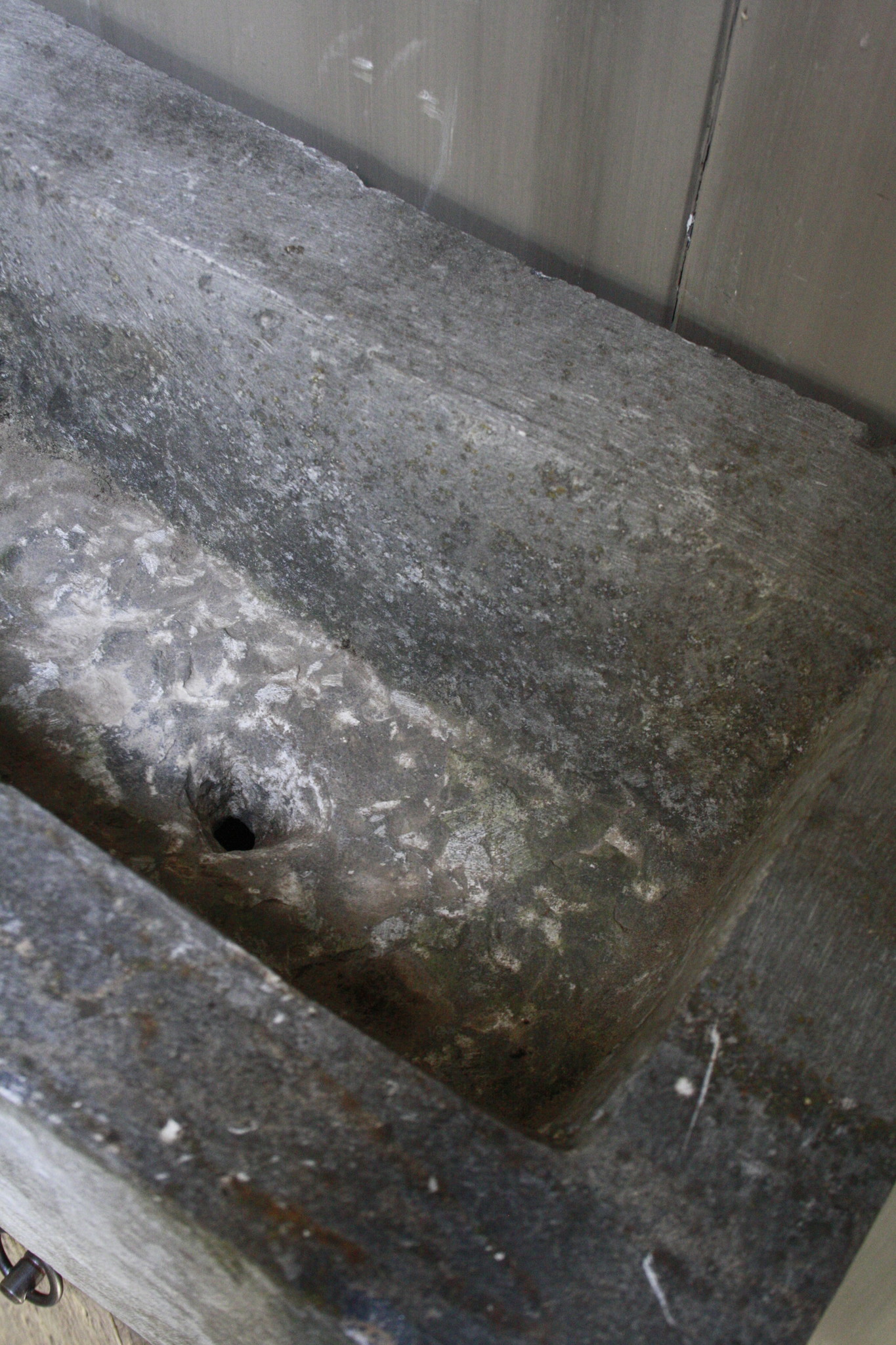 Rene Houtman Geesje toiletmeubel oud eiken + natuurstenen bak 90 cm