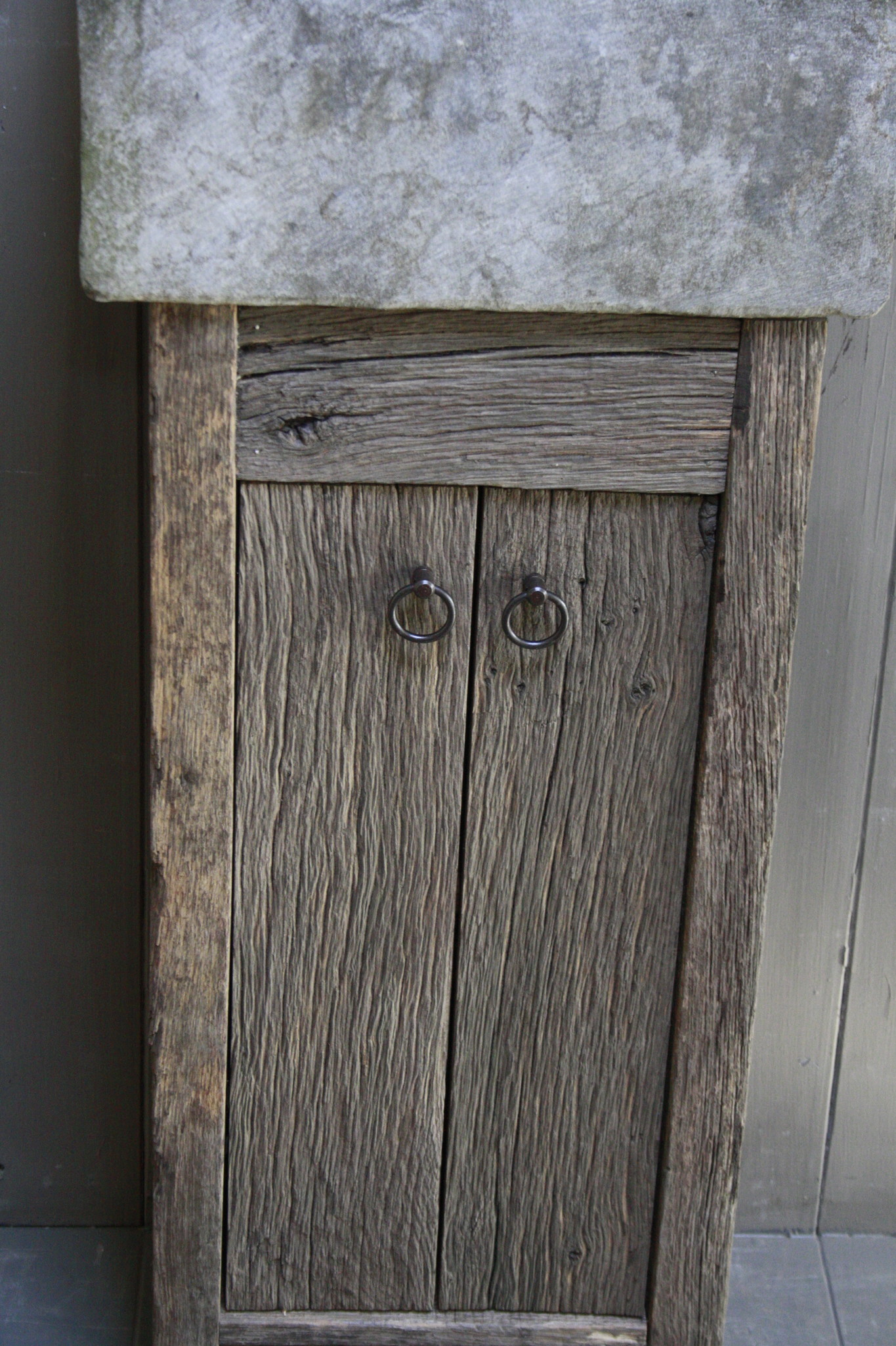 Rene Houtman Geesje toiletmeubel oud eiken + natuurstenen bak 90 cm