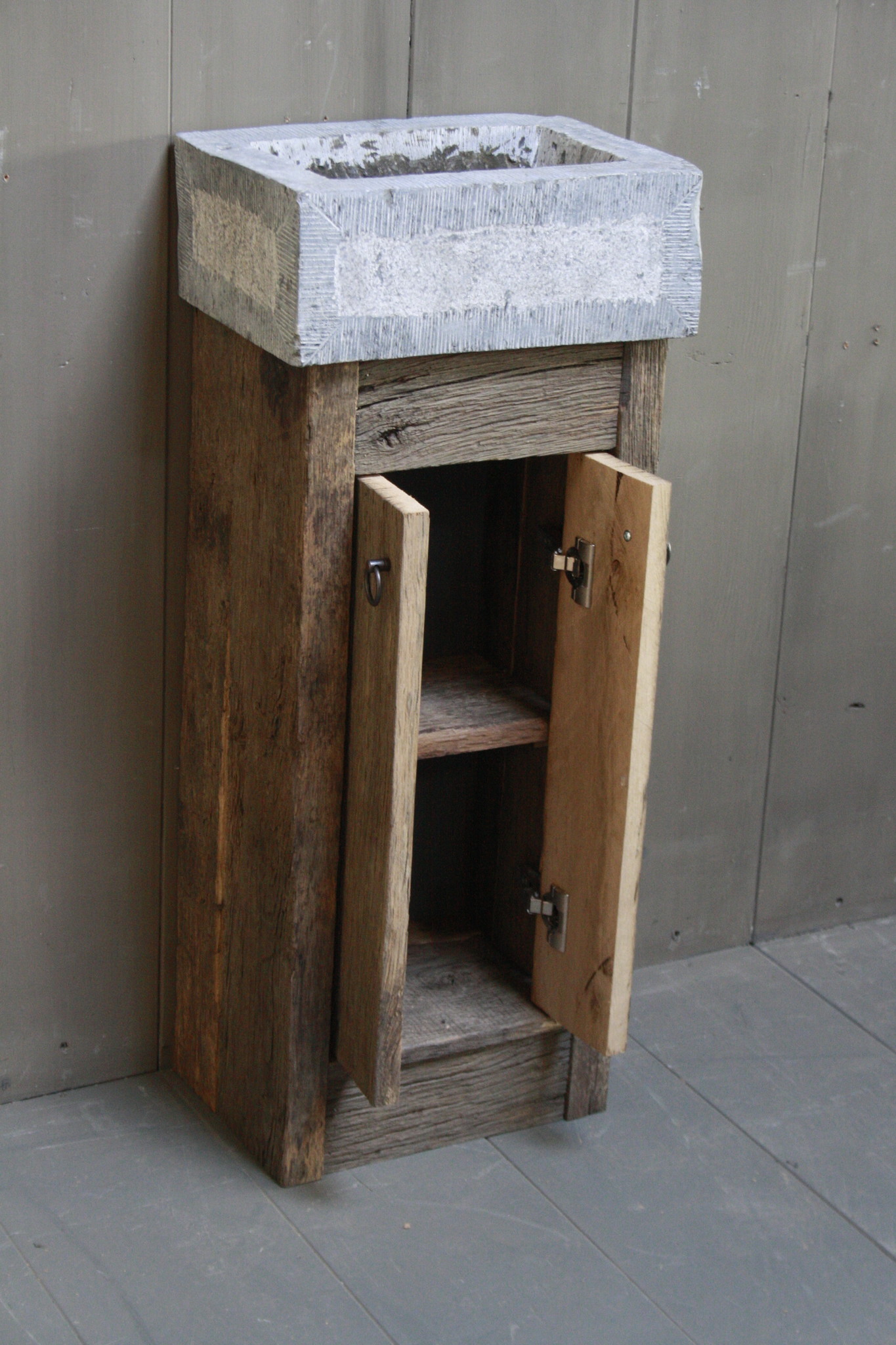 Rene Houtman Geesje toiletmeubel oud eiken + gefrijnde bak 90 cm