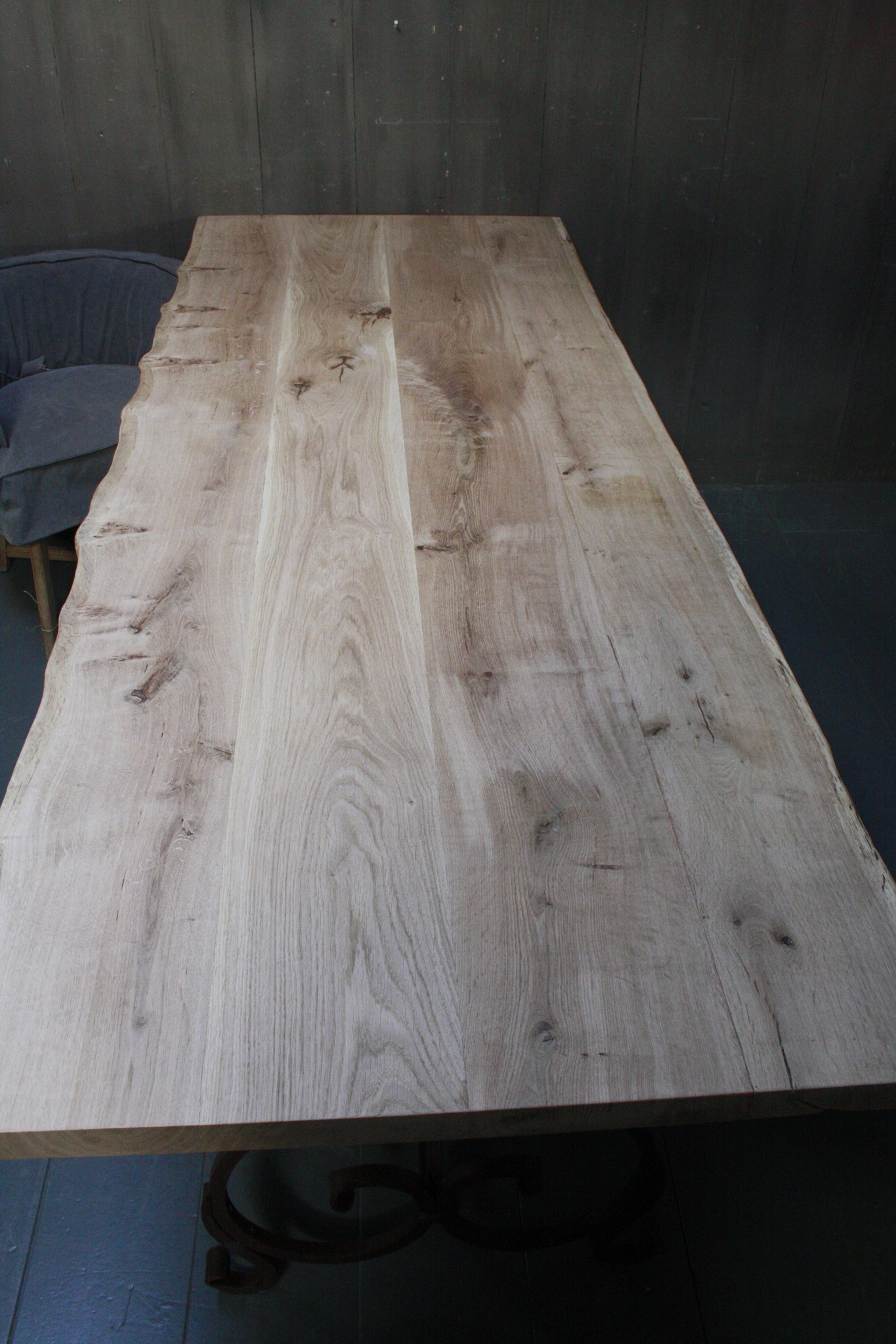 Rene Houtman Eetkamertafel Eiken 250 cm met ijzeren onderstel