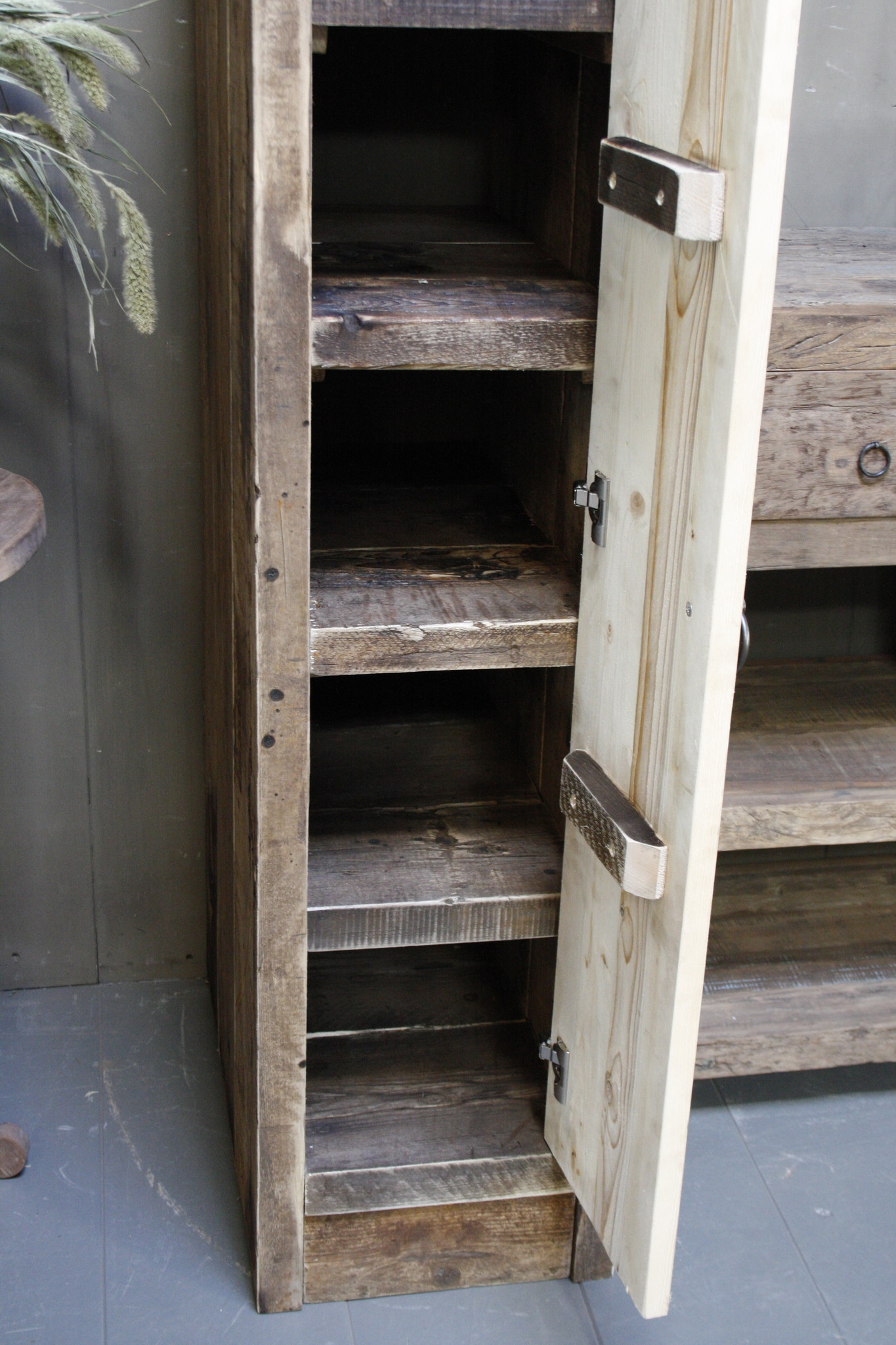 Rene Houtman Houten badkamerkast met deur H145 cm