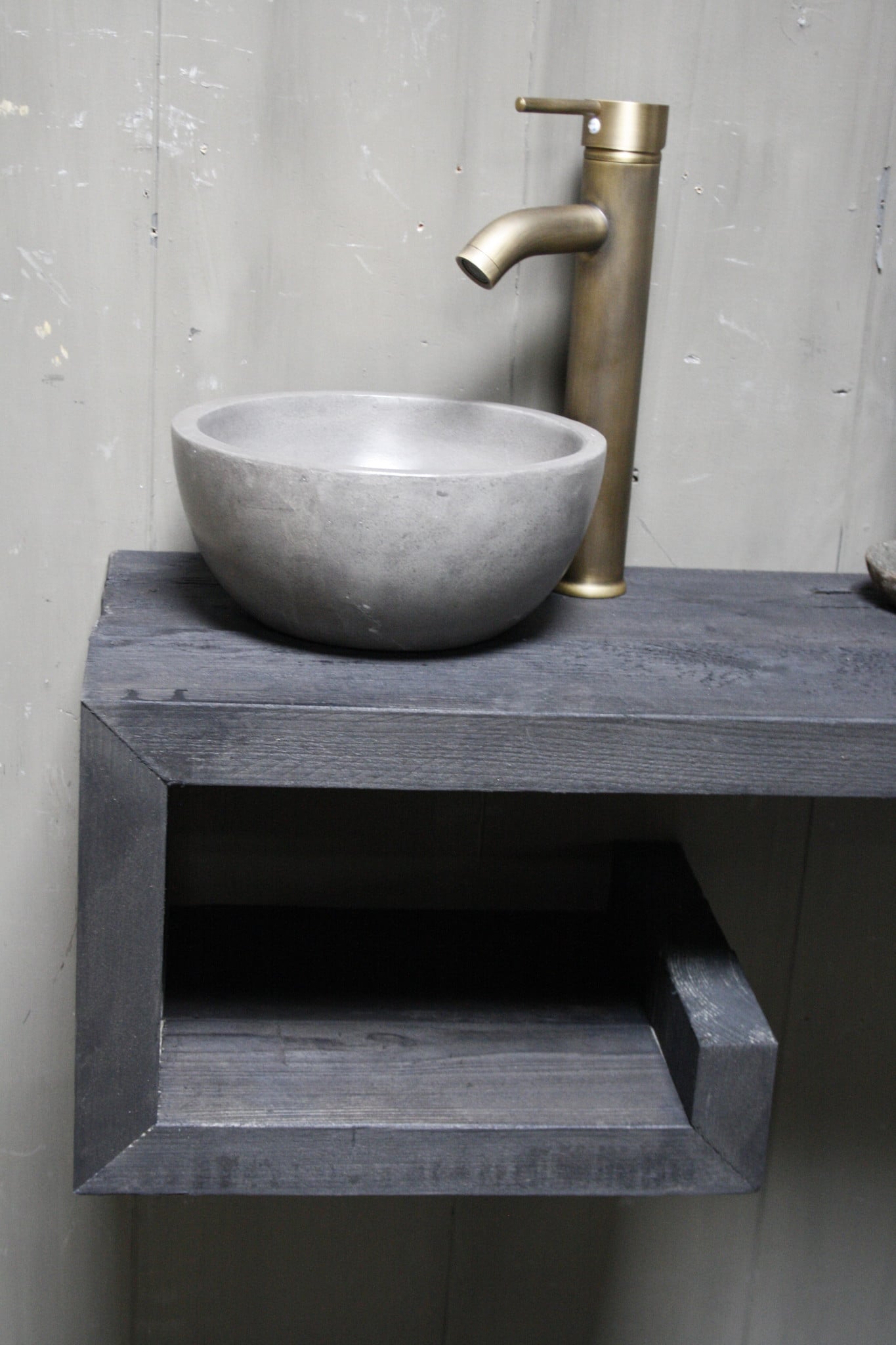 Rene Houtman Rosa - Fonteinmeubelset - Black - Beton - Brons1