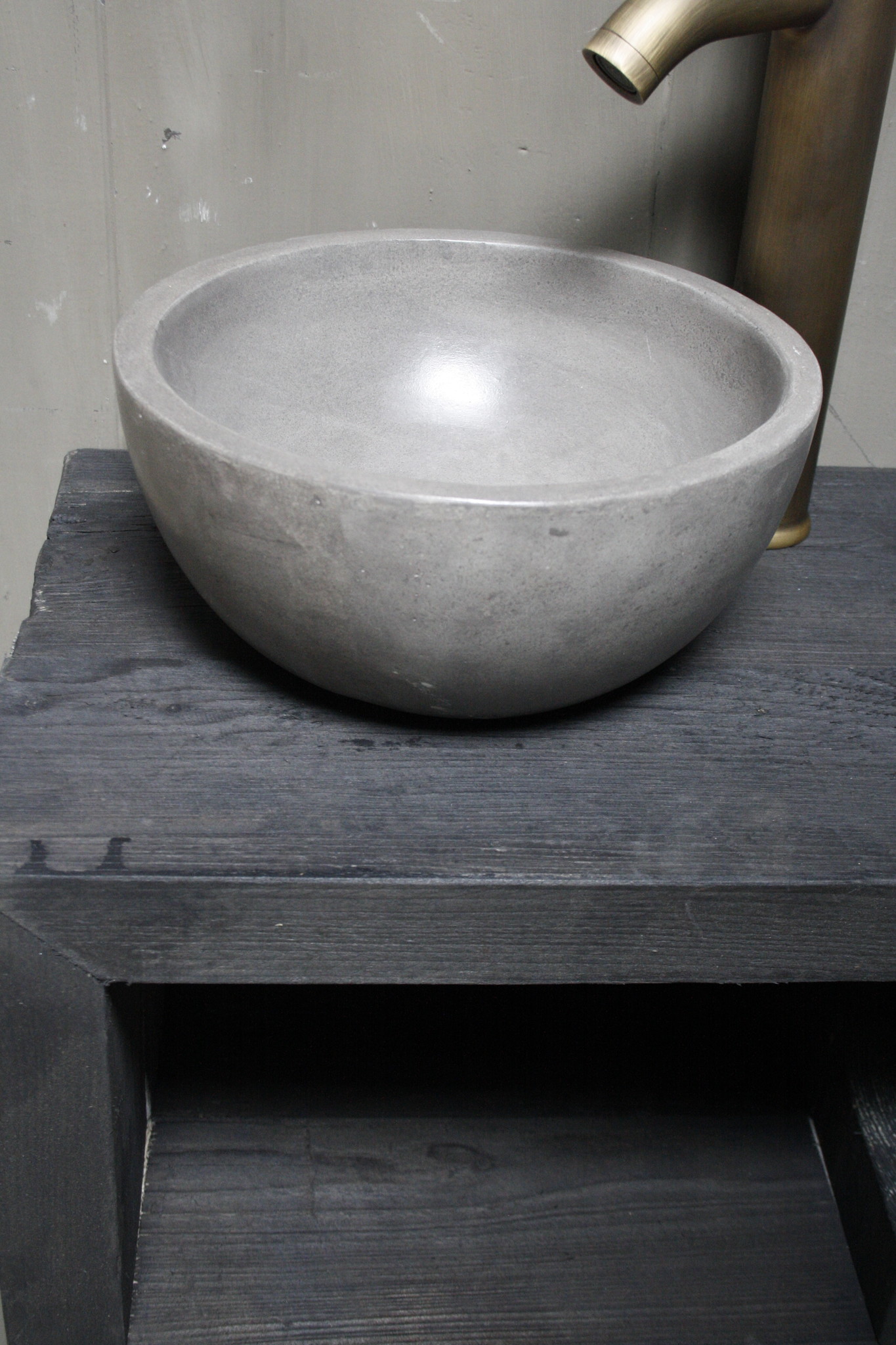 Rene Houtman Rosa - Fonteinmeubelset - Black - Beton - Brons1