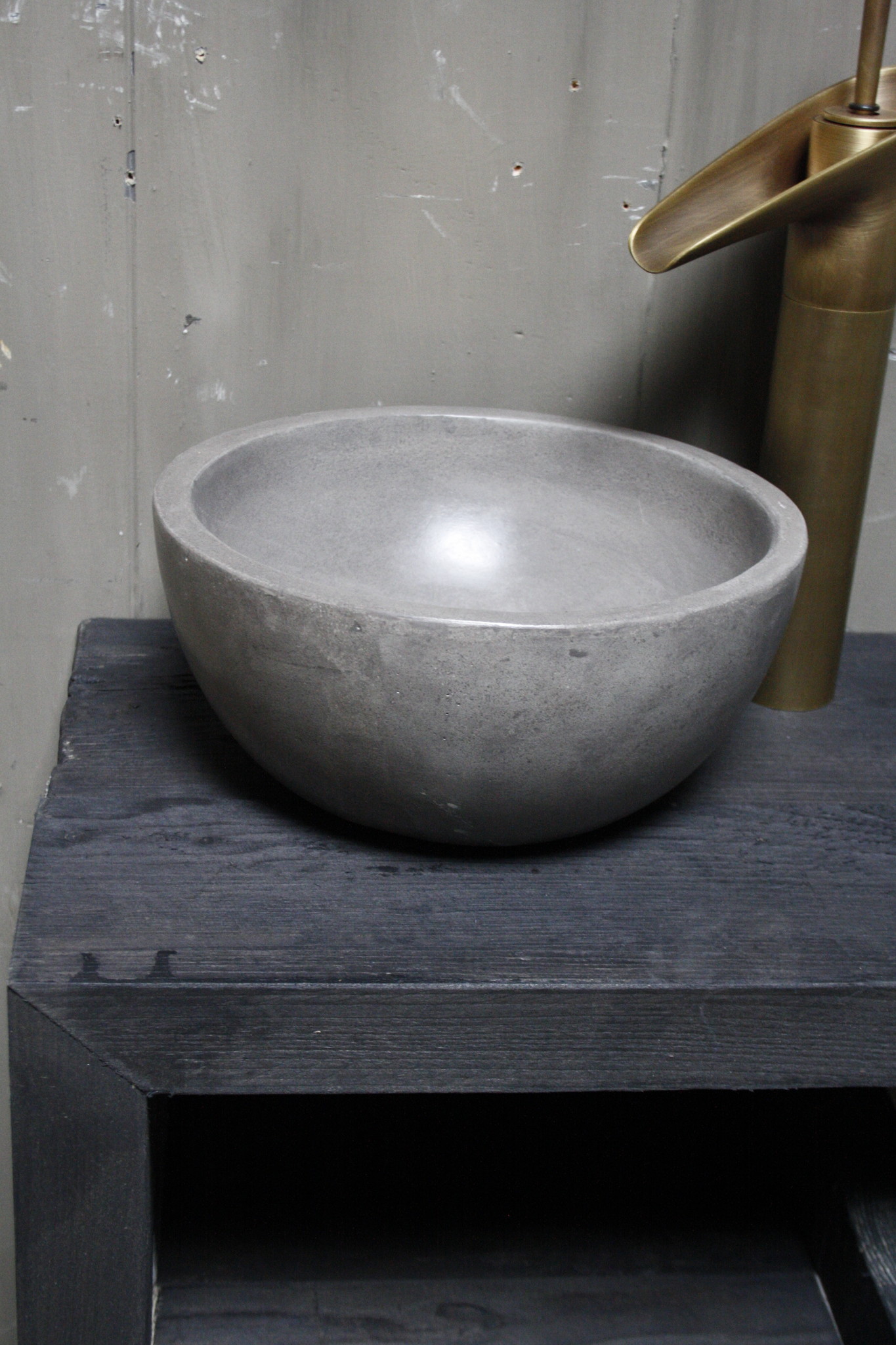 Rene Houtman Rosa - Fonteinmeubelset -  Black - Beton - Brons