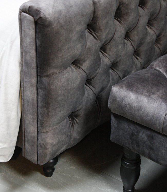 Rene Houtman Darlton Adore Ledikant Gecapitonneerd D. Grey