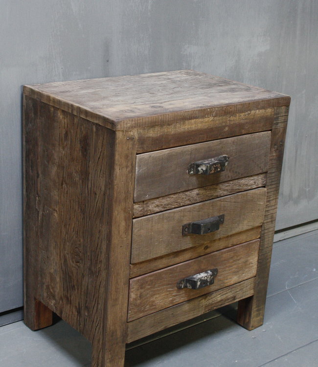 Rene Houtman Oud houten nachtkastje 3 lades 50x35x60 cm