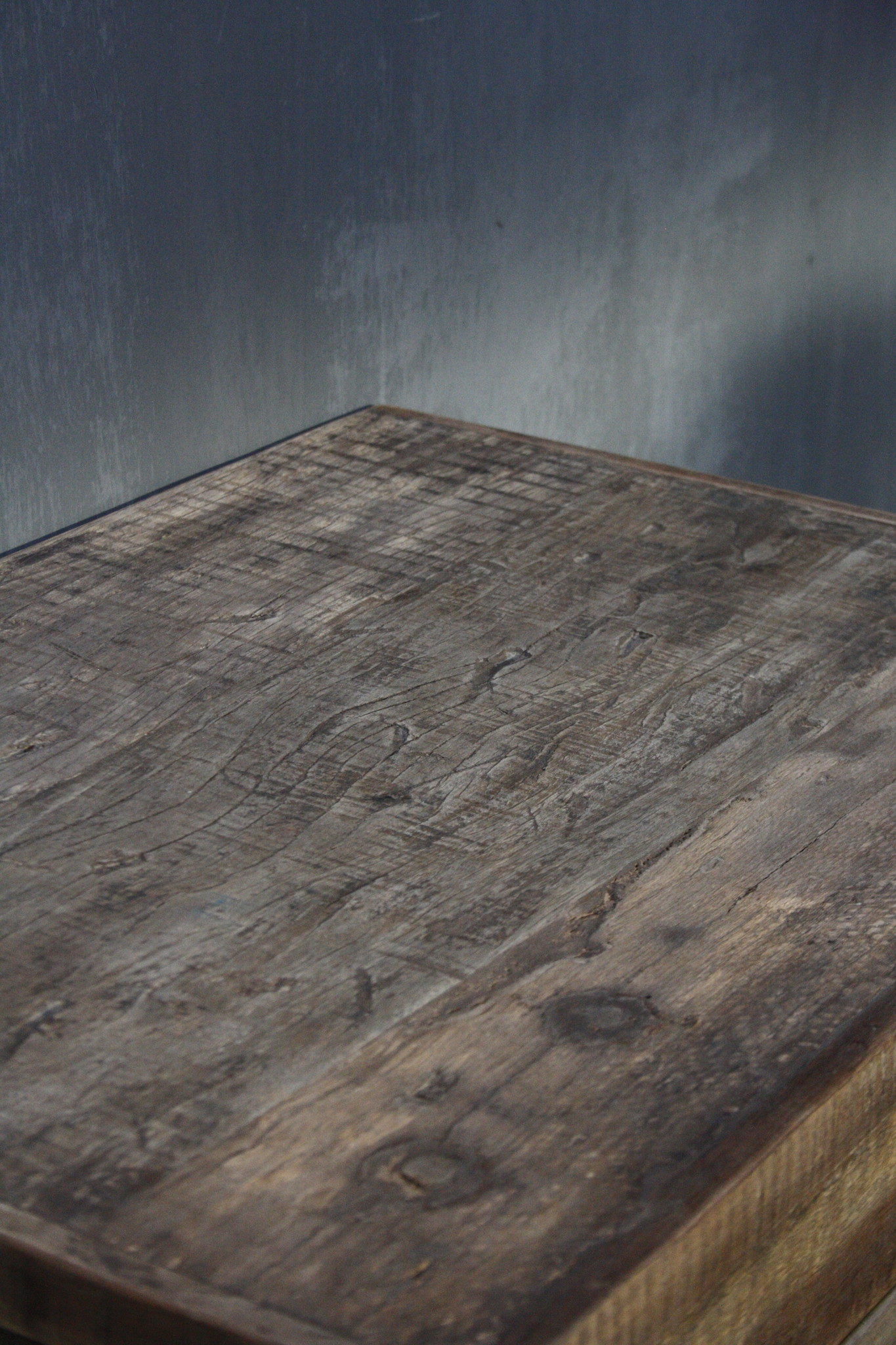Rene Houtman Oud houten nachtkastje 3 lades 50x35x60 cm