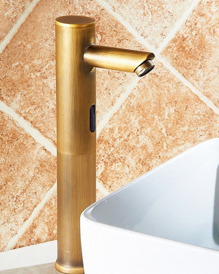 Rene Houtman Antiek Bronzen Sensorkraan Hoog Model