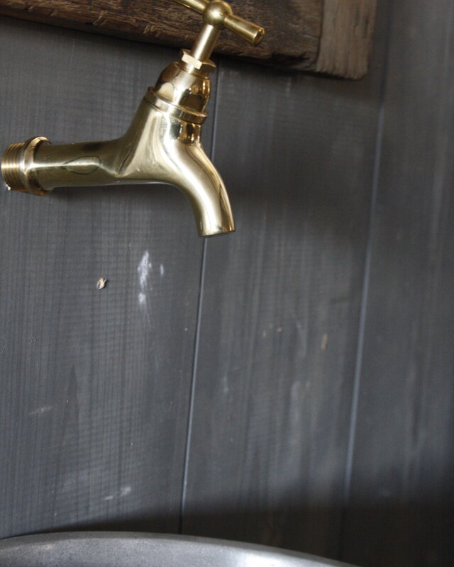 Rene Houtman Maastricht - Messing Tapkraan - Koud Water Muur -