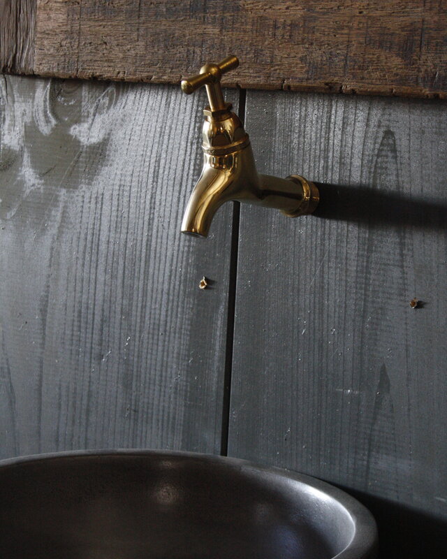 Rene Houtman Maastricht - Messing Tapkraan - Koud Water Muur -
