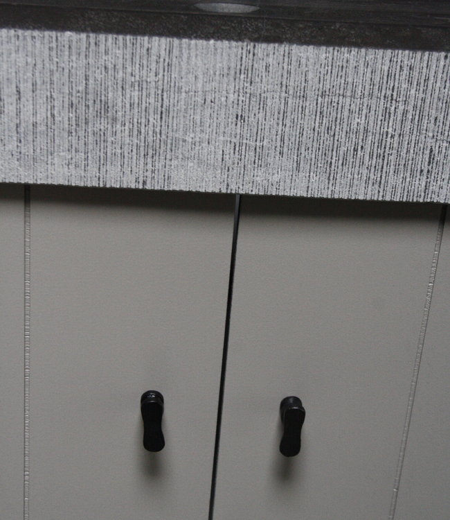 Rene Houtman Landelijk badkamermeubel grijs met granieten spoelbak en deurtjes