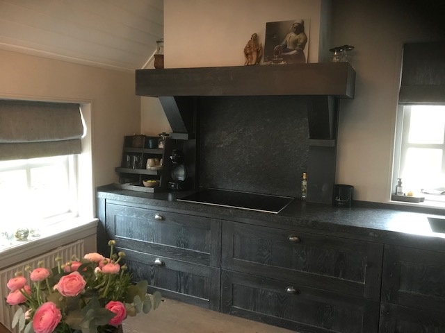 Rene Houtman Gruttersbak B45xD34xH46 Vergrijsd Hout