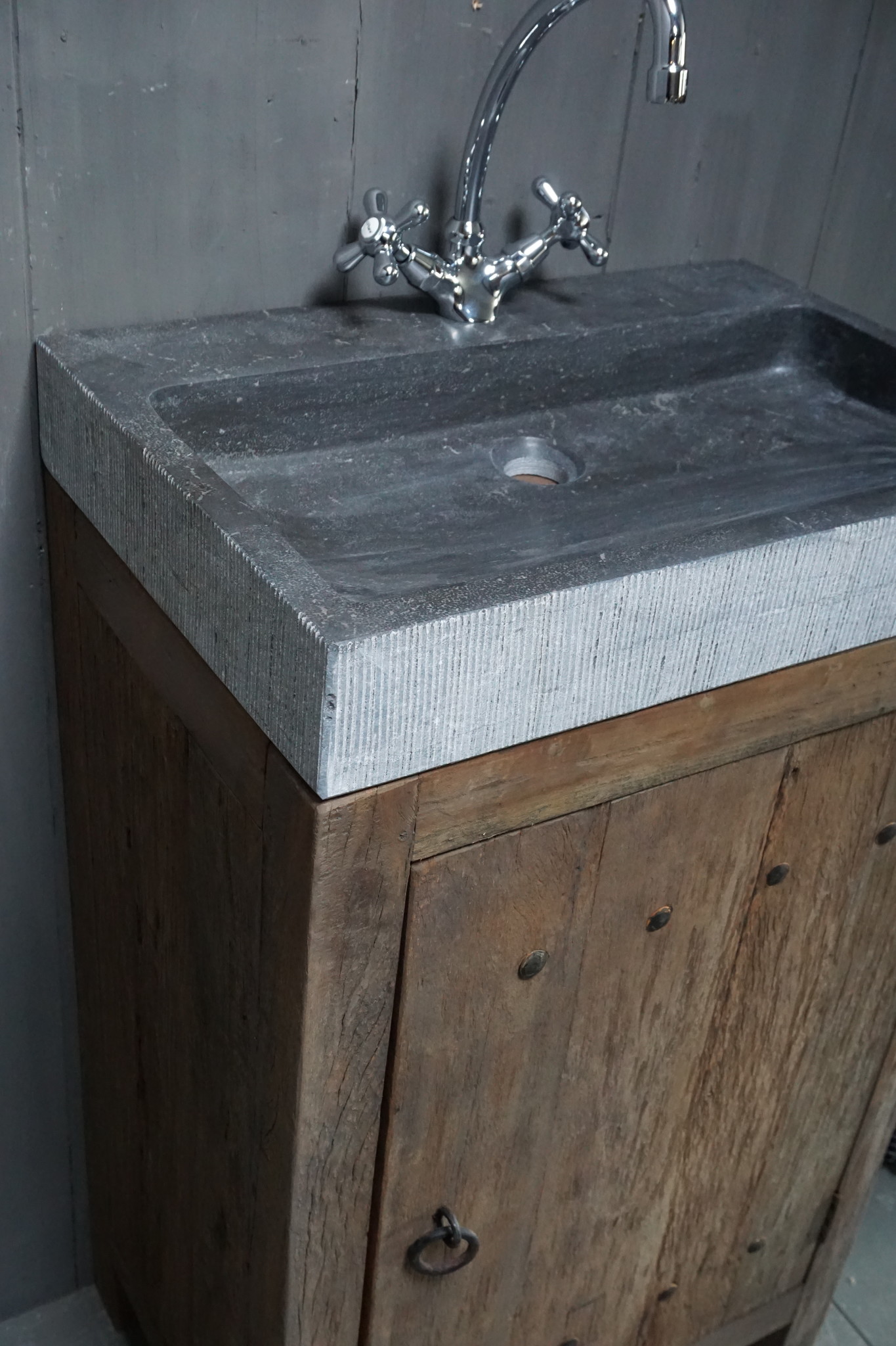 Rene Houtman Landelijk toiletmeubel/Badkamermeubel Jinte Oud Hout