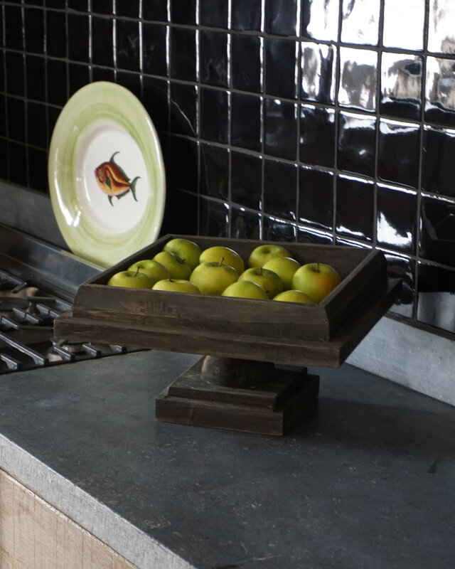 Rene Houtman Houten Tray Op Voet L40 x B40 x H22 cm