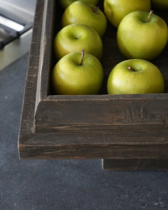 Rene Houtman Houten Tray Op Voet L40 x B40 x H22 cm
