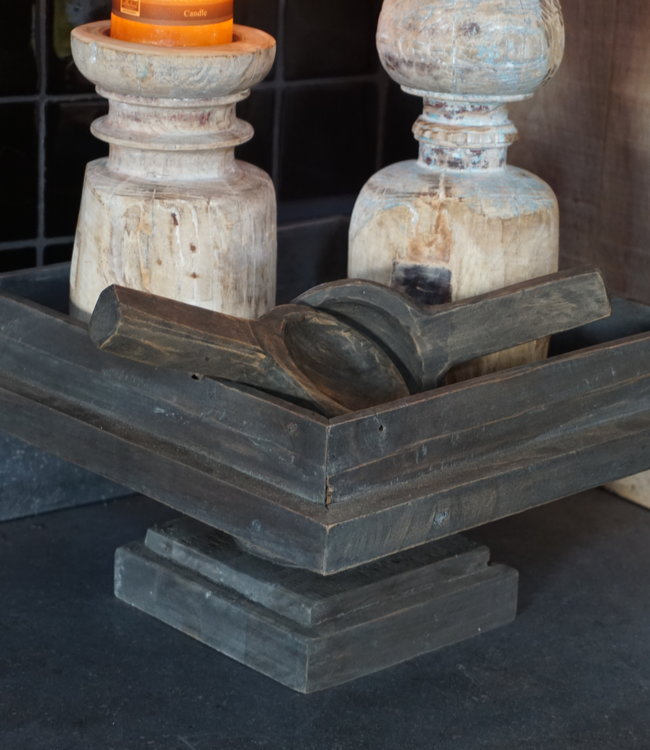 Rene Houtman Houten Tray Op Voet L40 x B40 x H22 cm