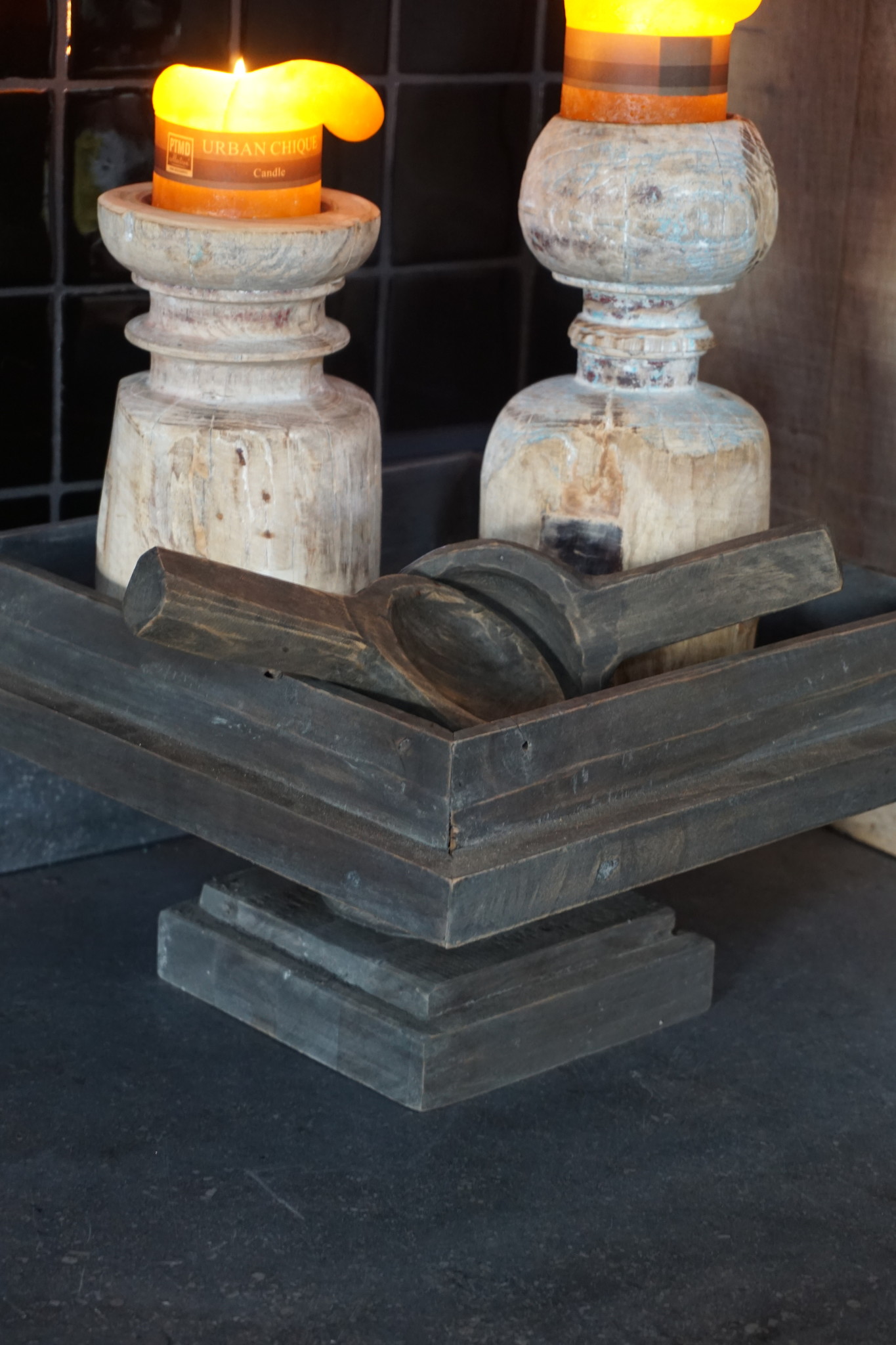 Rene Houtman Houten Tray Op Voet L40 x B40 x H22 cm