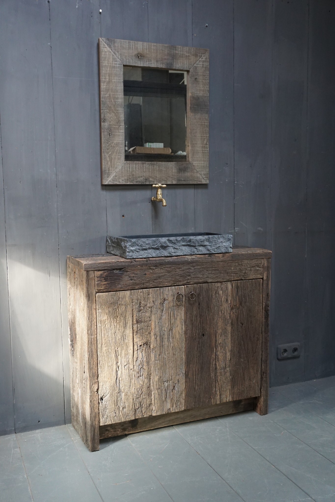 Rene Houtman Eikenhouten Badkamer Spiegel L65xB55xD2 cm