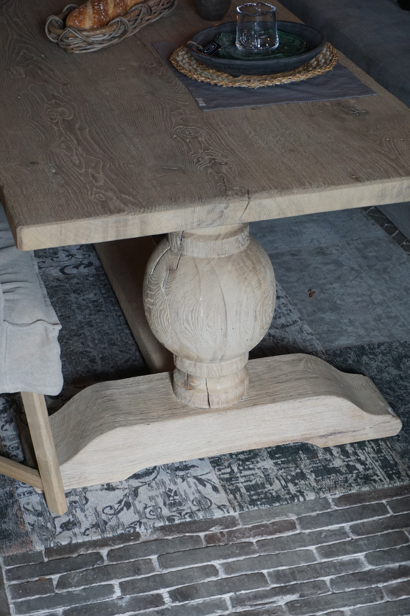 Rene Houtman Eetkamertafel Oud Eiken Bolpoot Tense - Kies Maat