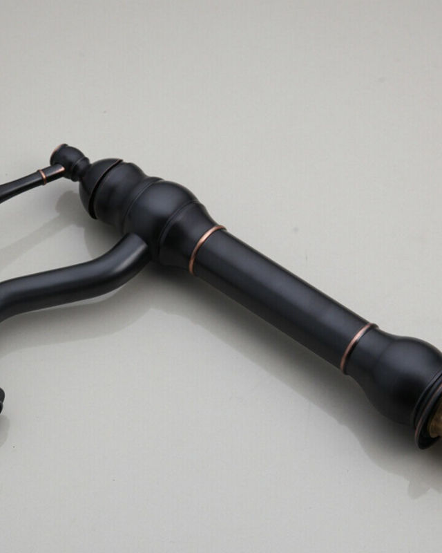 Rene Houtman Olie Bronzen Opzetkraan - H340 MM