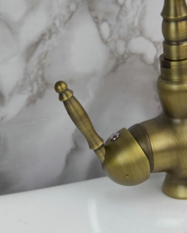 Rene Houtman Nostalgische Bronzen Wastafelkraan - H210 MM