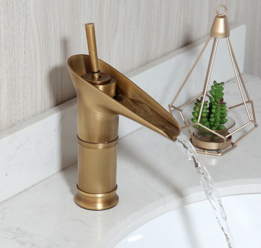 Rene Houtman Bronzen Watervalkraan - H220mm