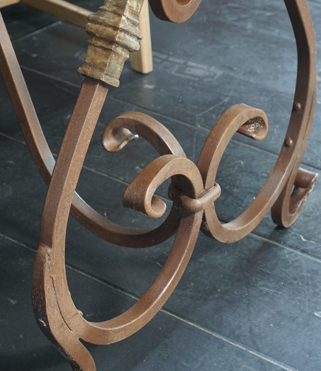 Rene Houtman Tafel Xavi Wagondelen Tafelblad Met Gietijzeren Onderstel