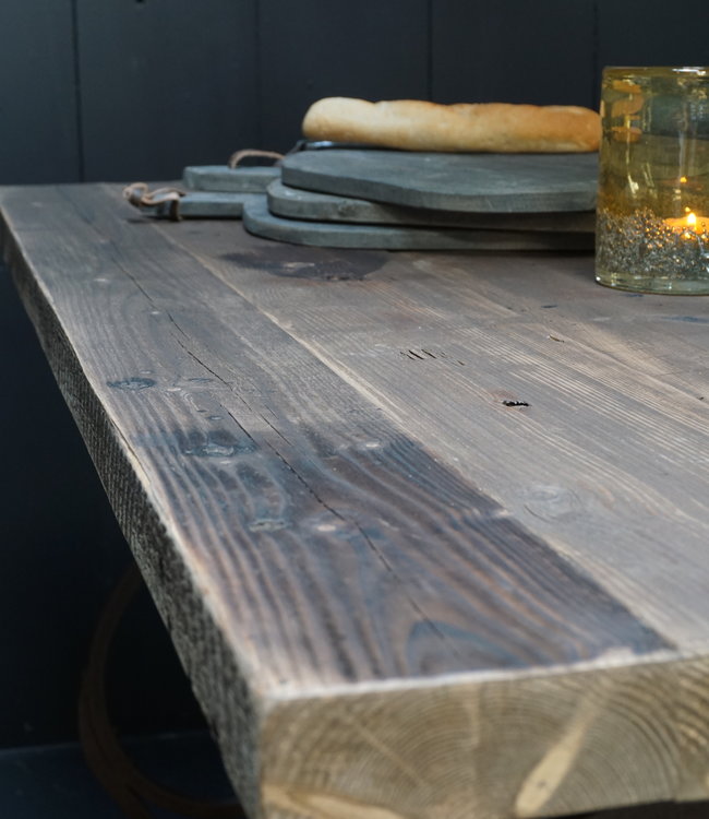 Rene Houtman Tafel Xavi Wagondelen Tafelblad Met Gietijzeren Onderstel