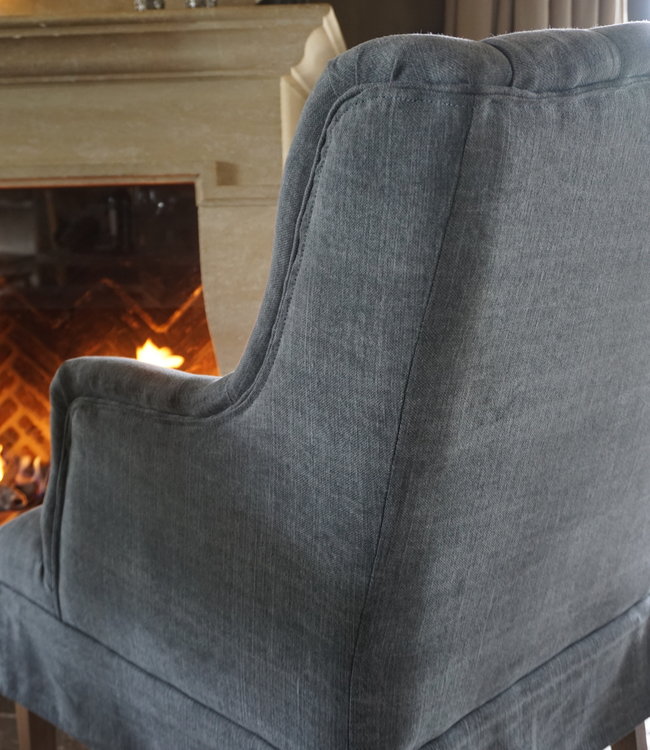 Rene Houtman Fauteuil Mona Gecapitonneerd Met Rok