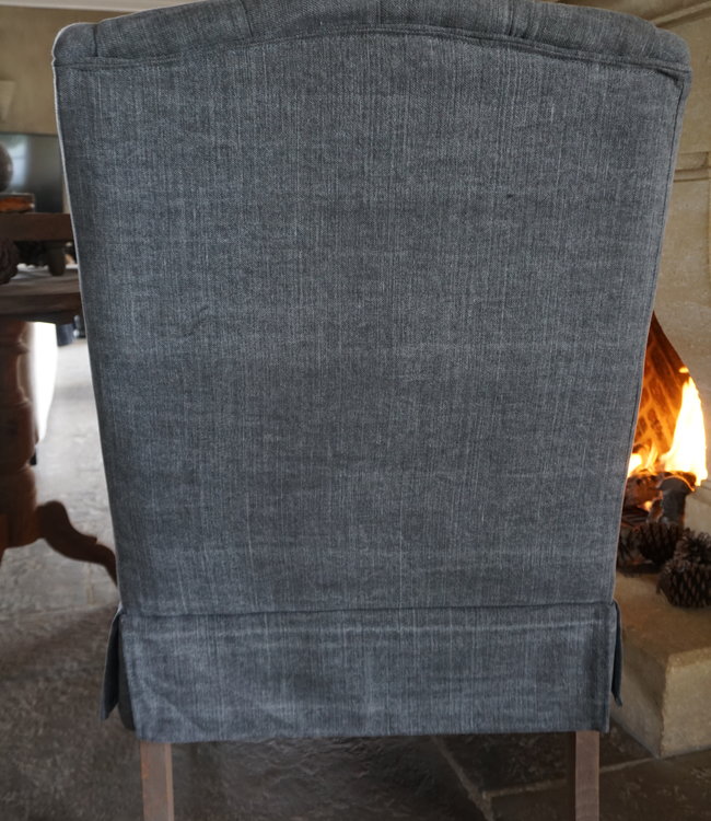 Rene Houtman Fauteuil Mona Gecapitonneerd Met Rok