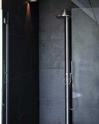 JEE-O Fatline Vrijstaande Douche 02 | Met Eengreep-mengkraan en Handdouche | H230 cm