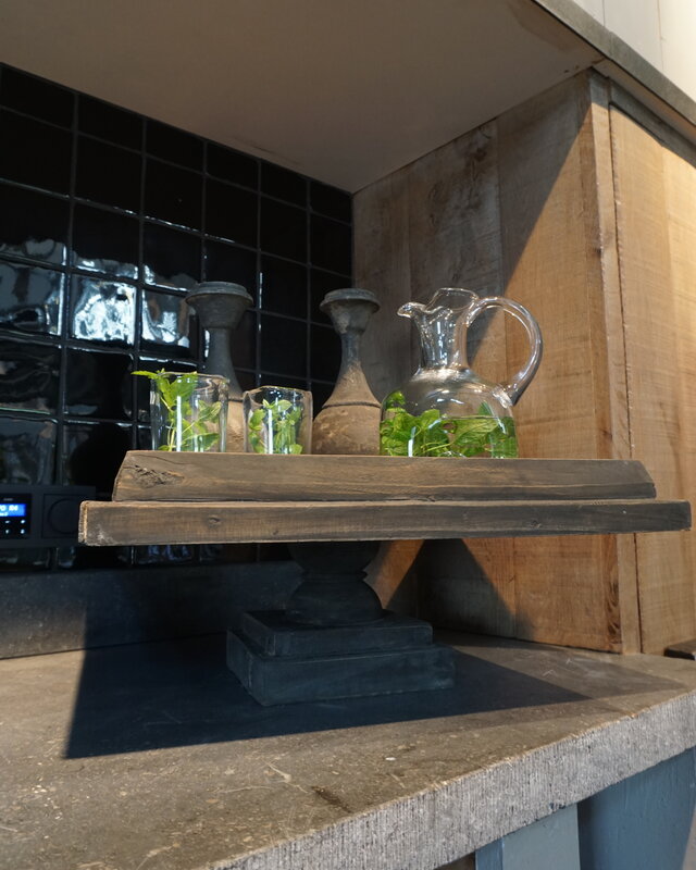 Rene Houtman Houten Tray Op Voet L50 x B50 x H24 cm