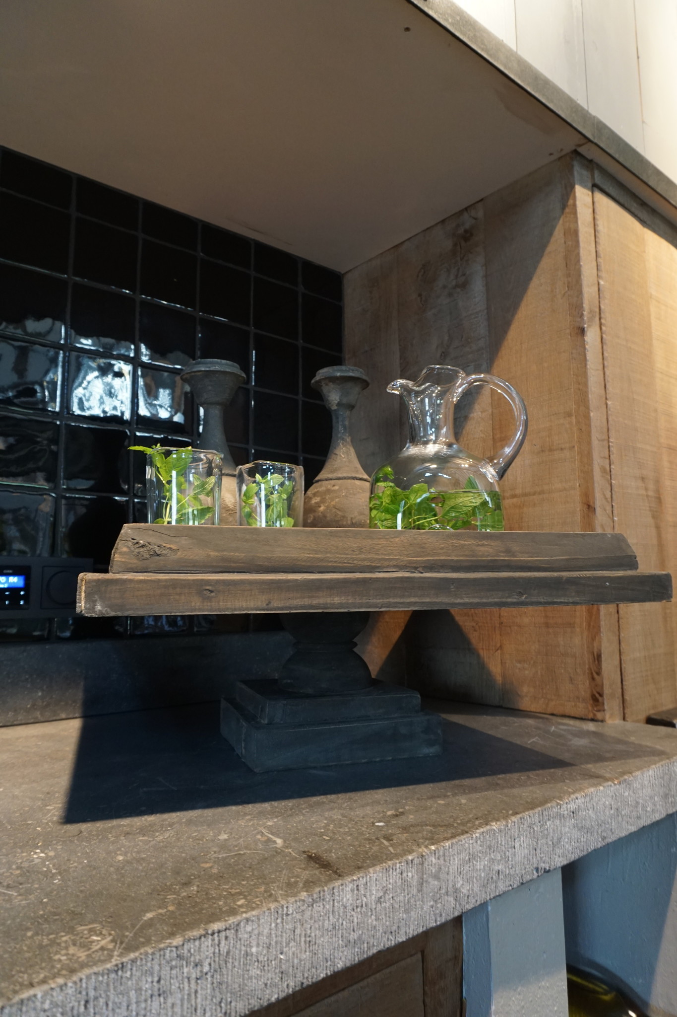 Rene Houtman Houten Tray Op Voet L50 x B50 x H24 cm