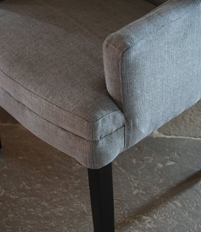 Rene Houtman Eetkamerstoel Jeff Met Arm En Capiton