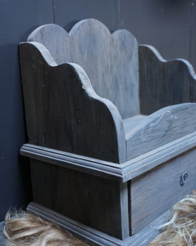 Rene Houtman Gruttersbak Hout Met Kartelrand En Lade 42 cm