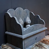 Rene Houtman Gruttersbak Hout Met Kartelrand En Lade 42 cm Rene Houtman Gruttersbak Hout Met Kartelrand En Lade 42 cm