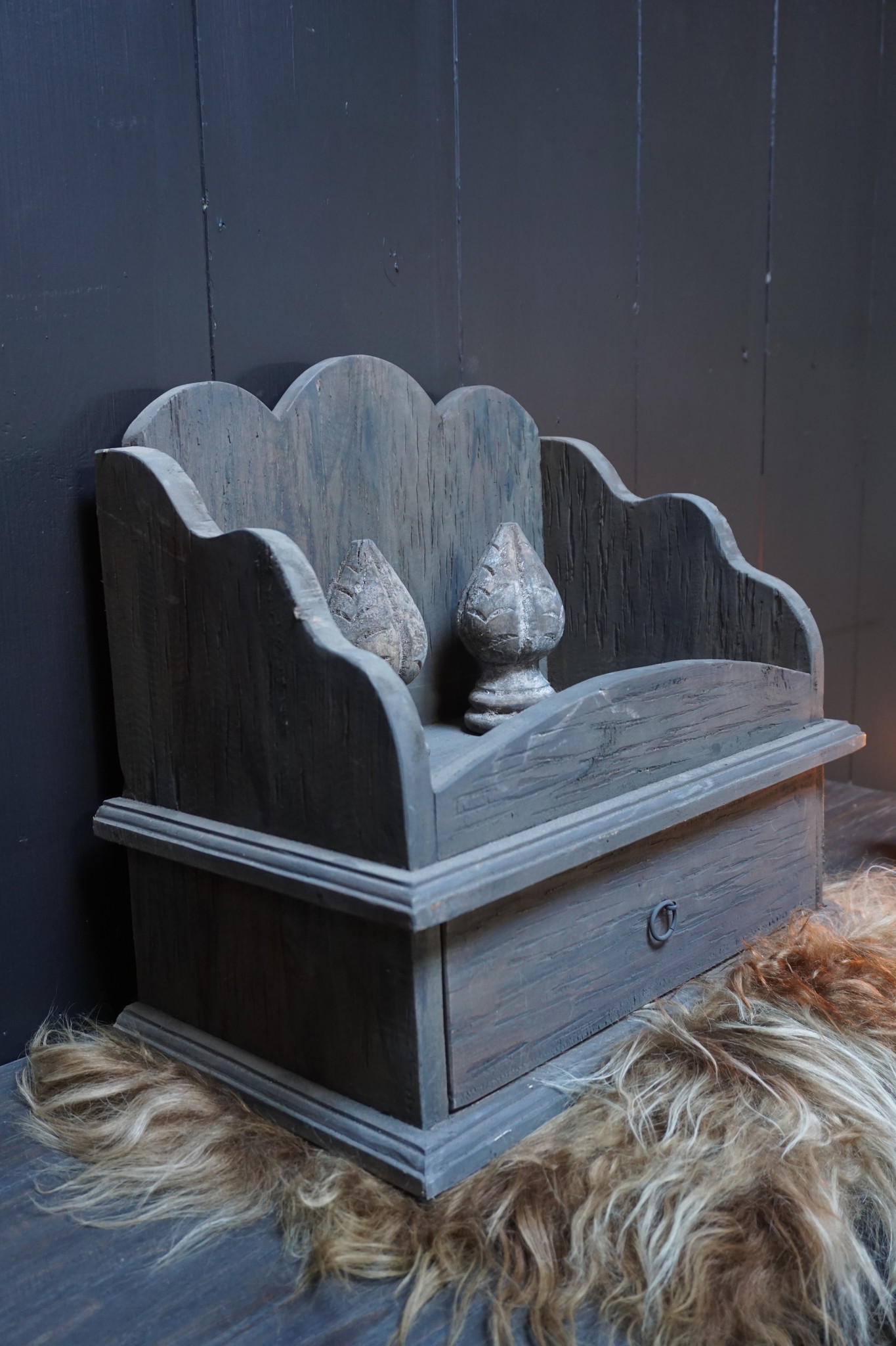 Rene Houtman Gruttersbak Hout Met Kartelrand En Lade 42 cm