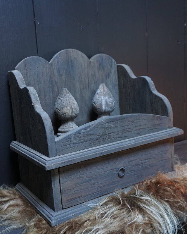 Rene Houtman Gruttersbak Hout Met Kartelrand En Lade 42 cm