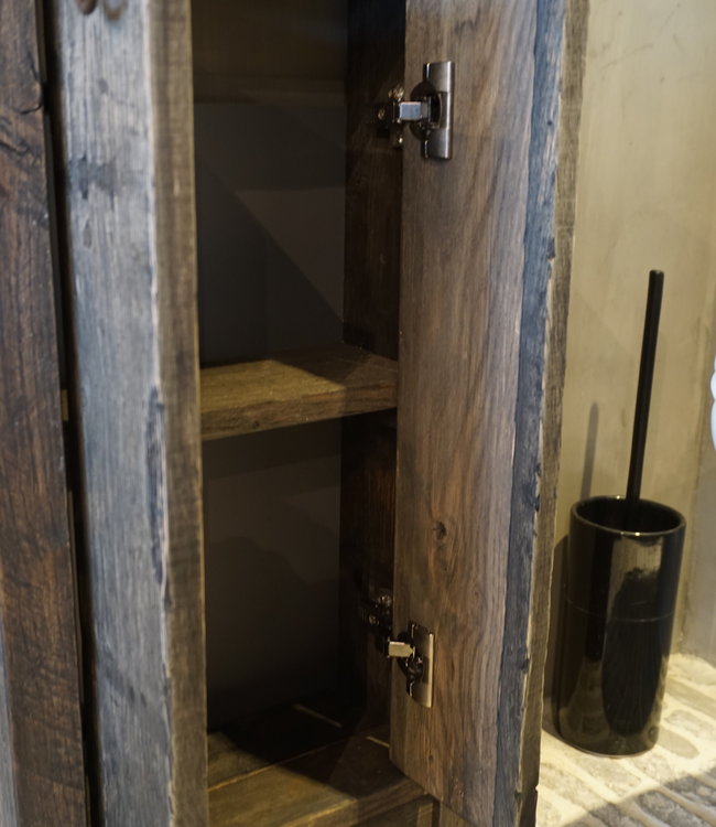 Rene Houtman Oud eikenhouten landelijk toiletmeubel + fontein dark grey