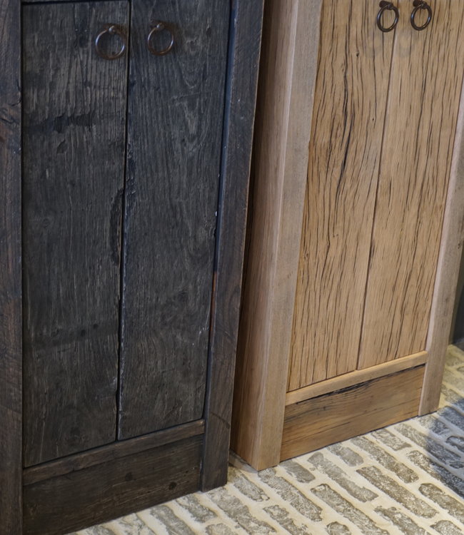 Rene Houtman Oud eikenhouten landelijk toiletmeubel + fontein dark grey