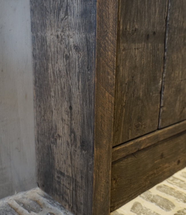 Rene Houtman Oud eikenhouten landelijk toiletmeubel + fontein light grey