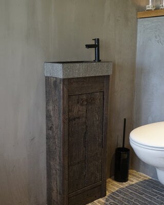 Rene Houtman Oud eikenhouten landelijk toiletmeubel