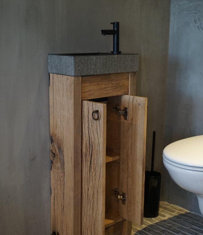 Rene Houtman Oud eikenhouten geschaafd toiletmeubel + gefrijnd natuursteen