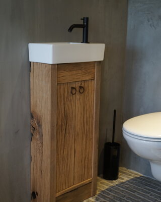 Rene Houtman Oud eikenhouten geschaafd landelijk toiletmeubel