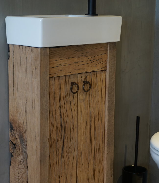 Rene Houtman Oud eikenhouten geschaafd toiletmeubel + fontein keramiek wit
