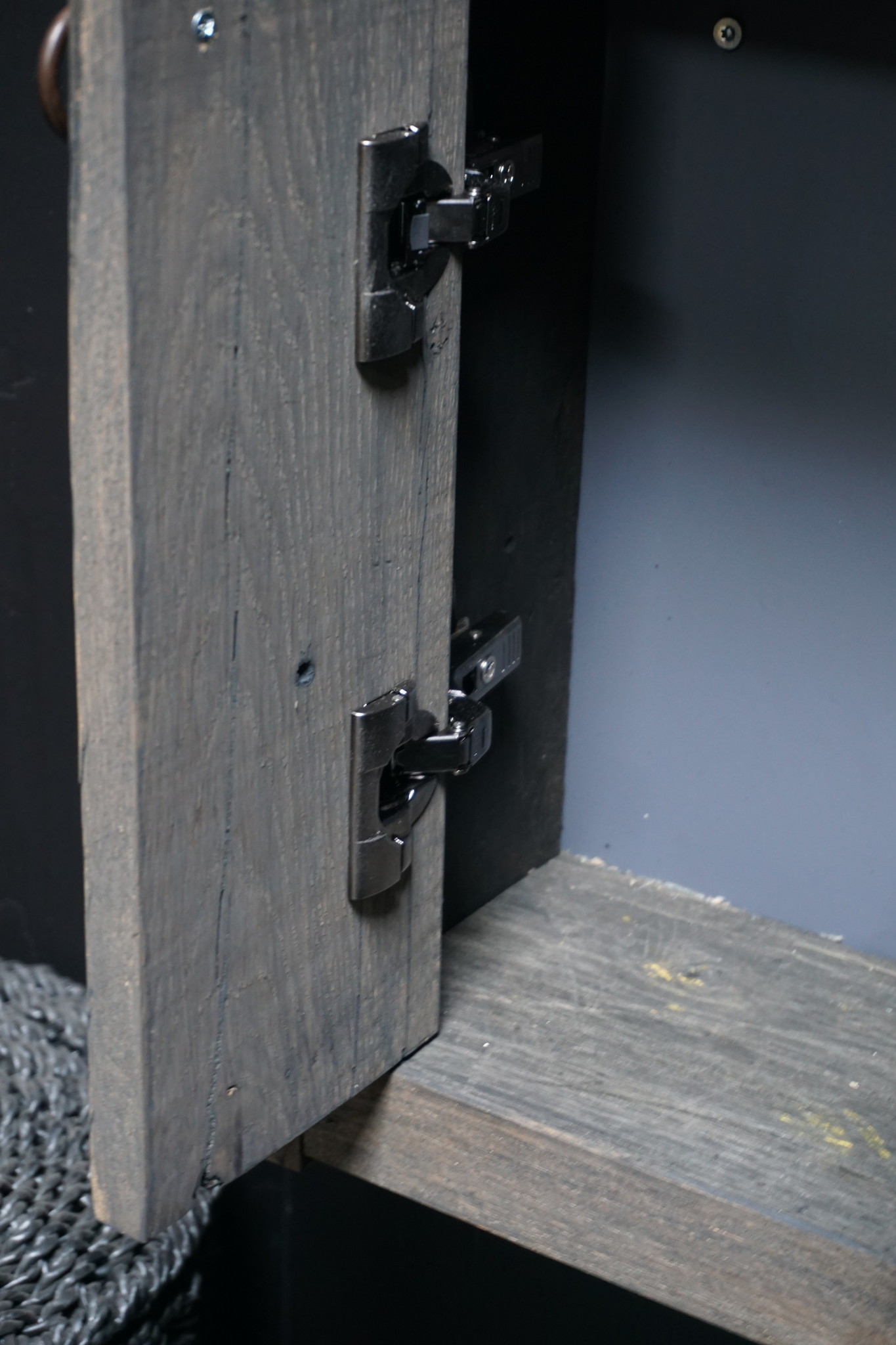 Rene Houtman Toiletmeubel Zwevend Oud Eikenhout + Beton Dark Grey