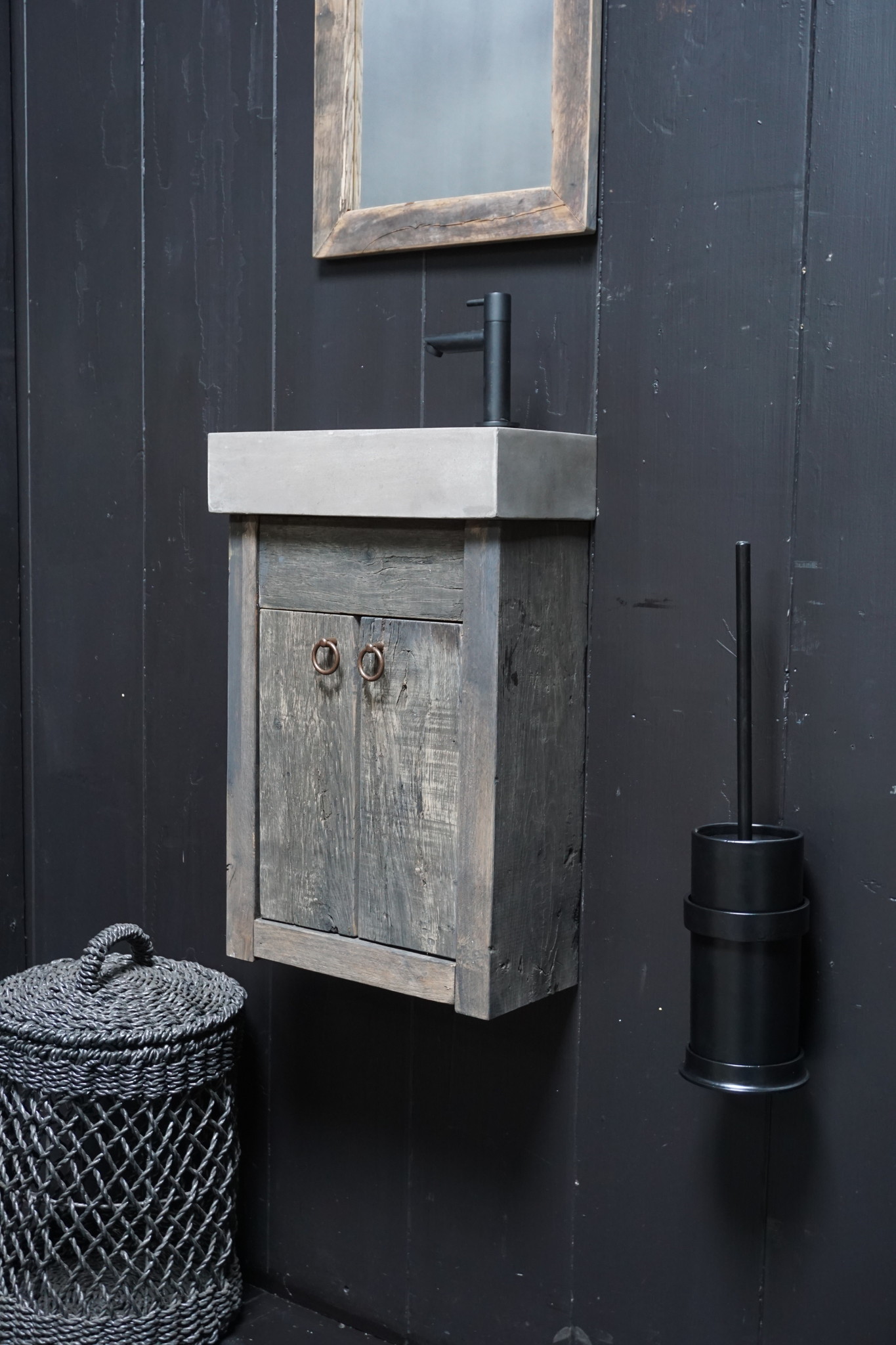 Rene Houtman Toiletmeubel Zwevend Oud Eikenhout + Beton Dark Grey