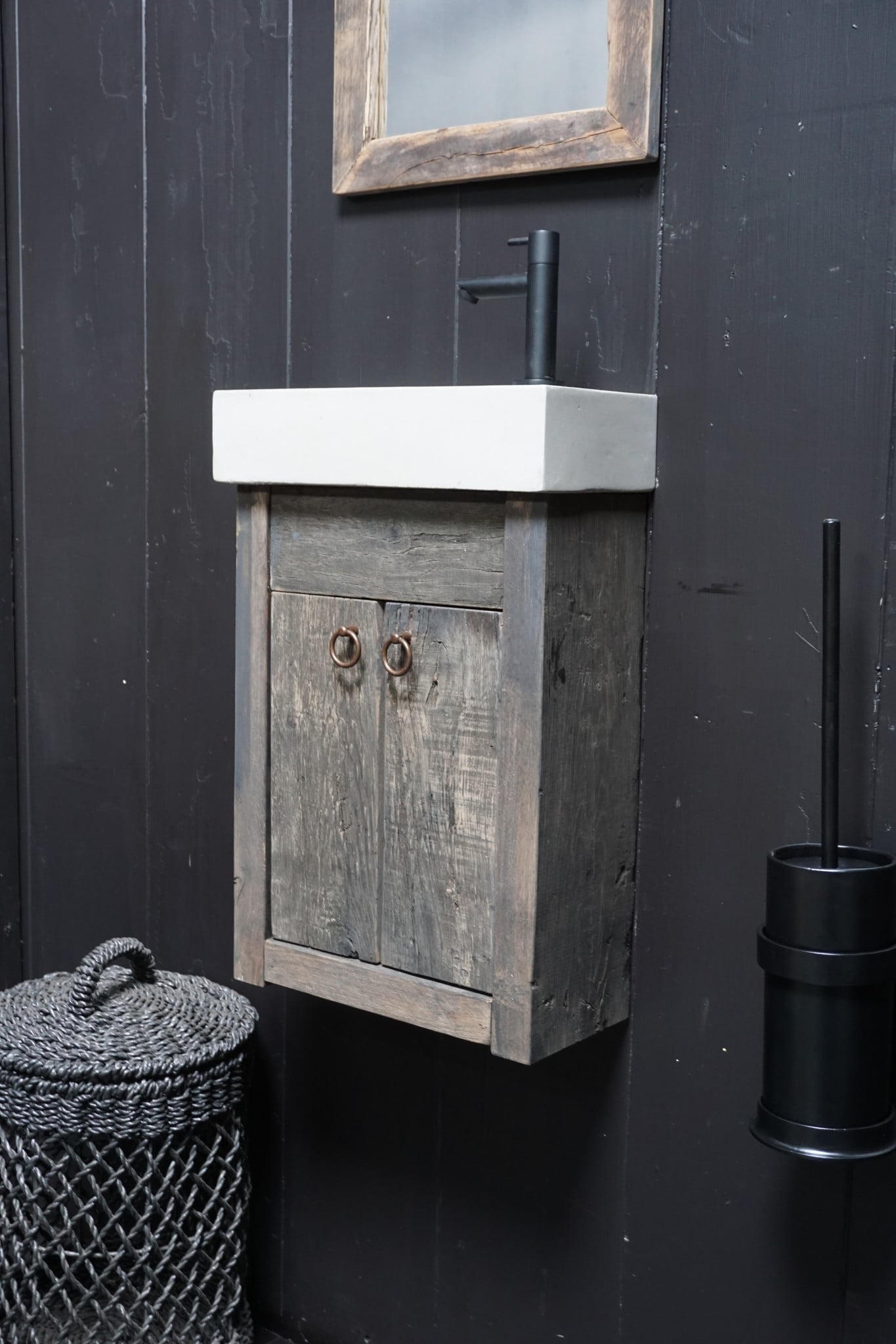 Rene Houtman Toiletmeubel Zwevend Oud Eikenhout + Beton Light Grey