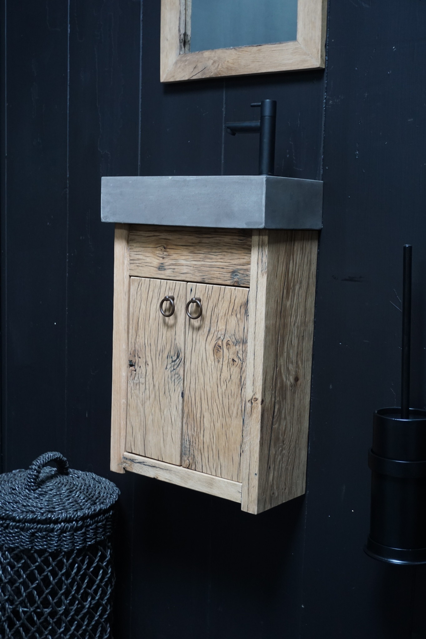 Rene Houtman Toiletmeubel Geschaafd Zwevend Oud Eikenhout - Dark Grey