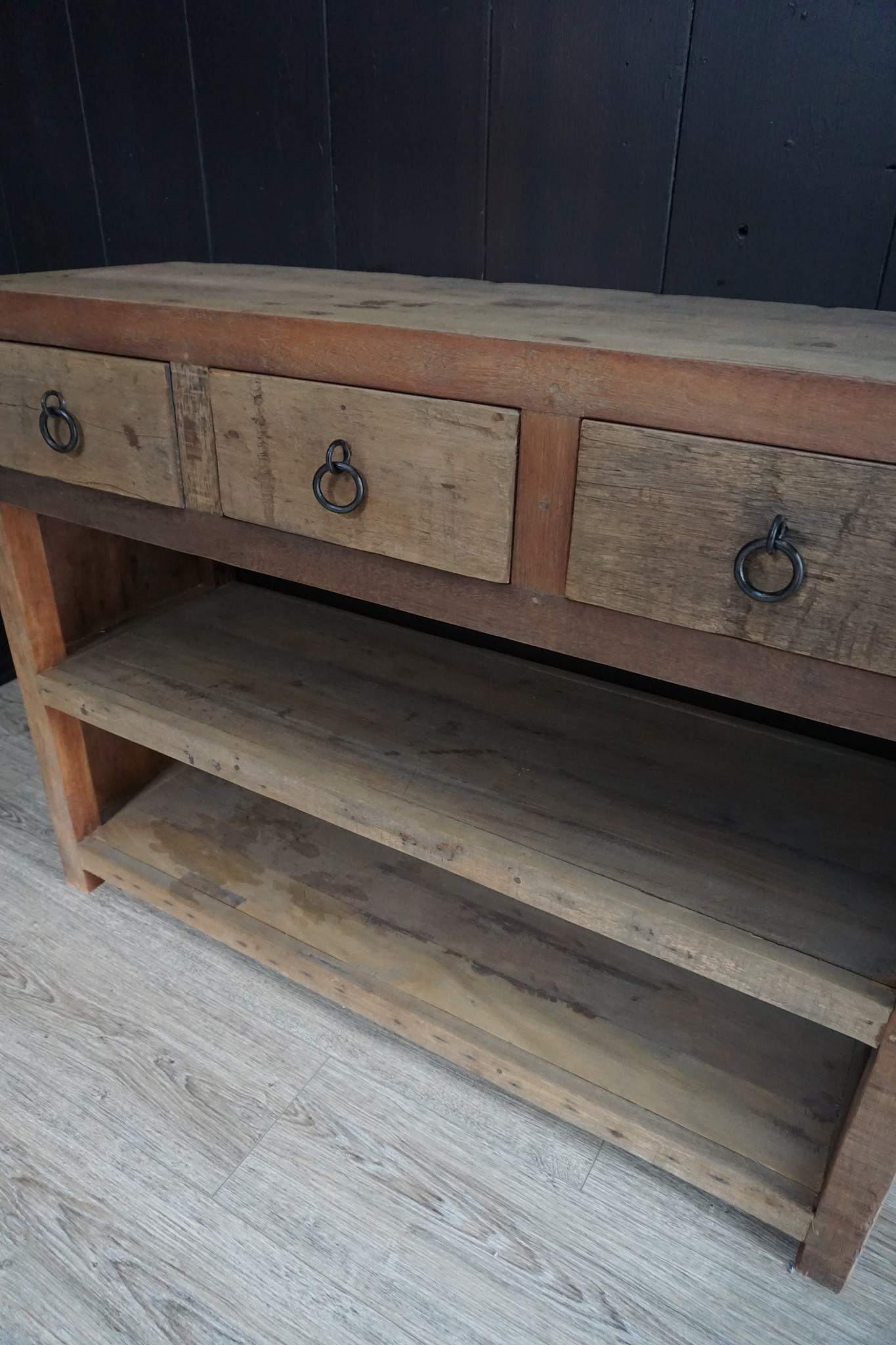 Rene Houtman Sidetable Oud Teak 3-lades L120 x D41 x H90 cm